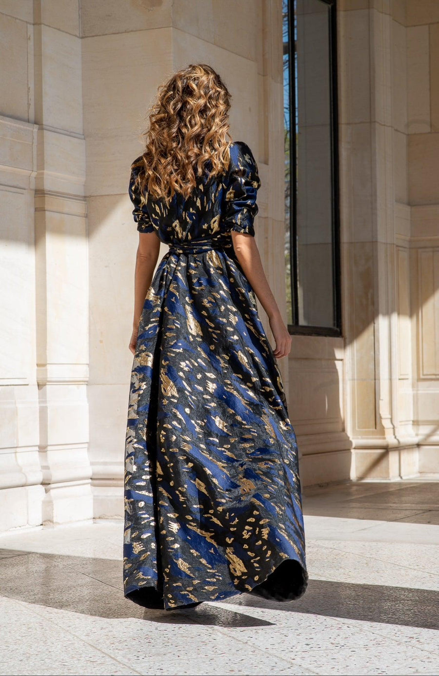 Robe Abu Dhabi asymétrique bleue - Maison Lou